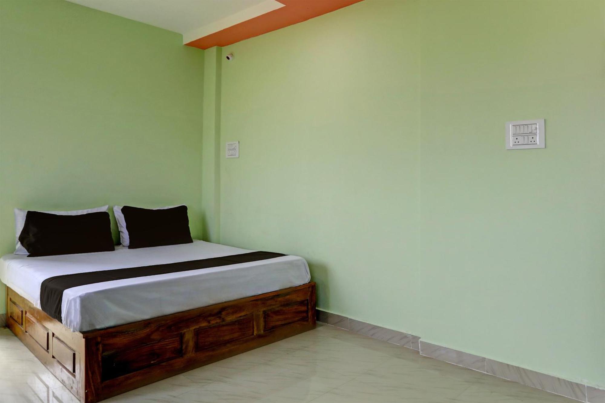 Spot On Hotel Leo Star Chandrapur Экстерьер фото