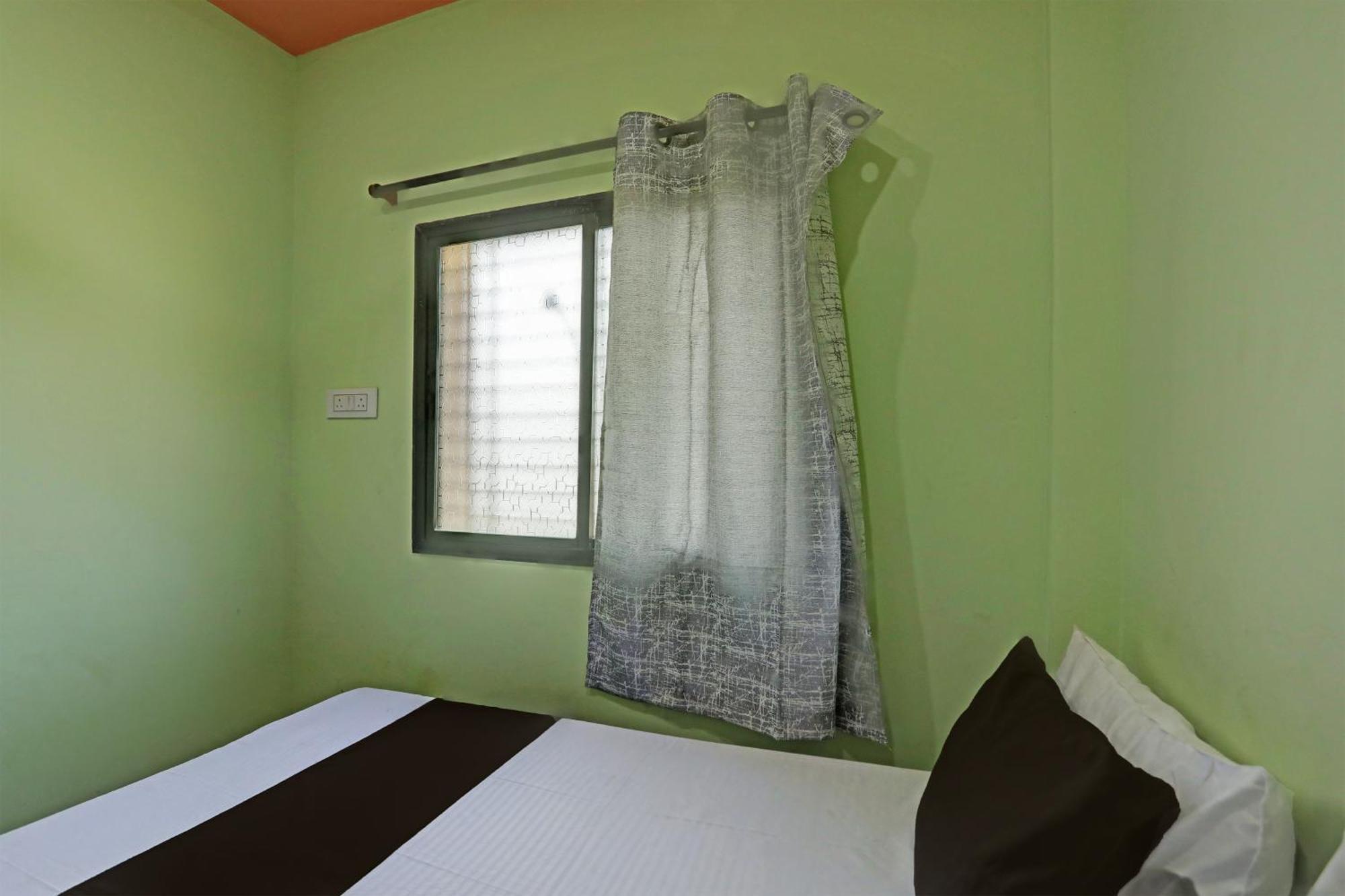 Spot On Hotel Leo Star Chandrapur Экстерьер фото