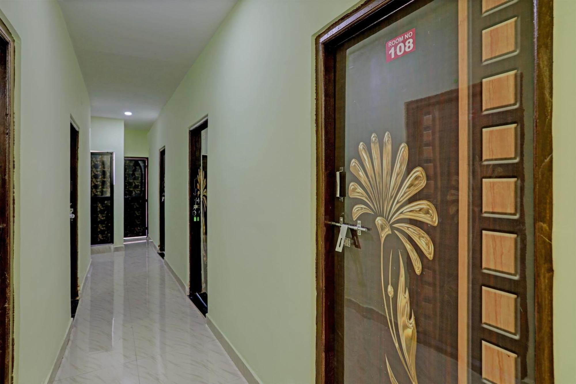 Spot On Hotel Leo Star Chandrapur Экстерьер фото